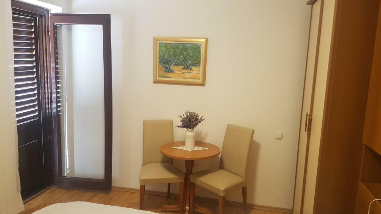 Apartment Lavanda garden Rab Town Exterior foto