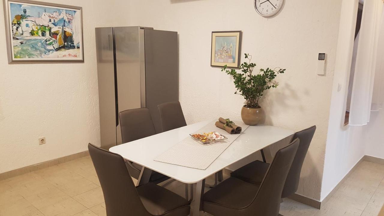 Apartment Lavanda garden Rab Town Exterior foto